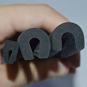 70 custom sponge rubber extrusion sealing stripping271.jpg